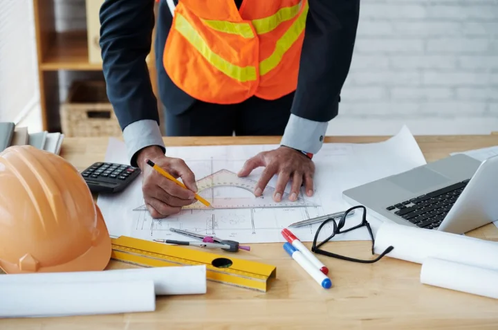 8 Budgeting Tips for Working with a Construction Company in Denton
